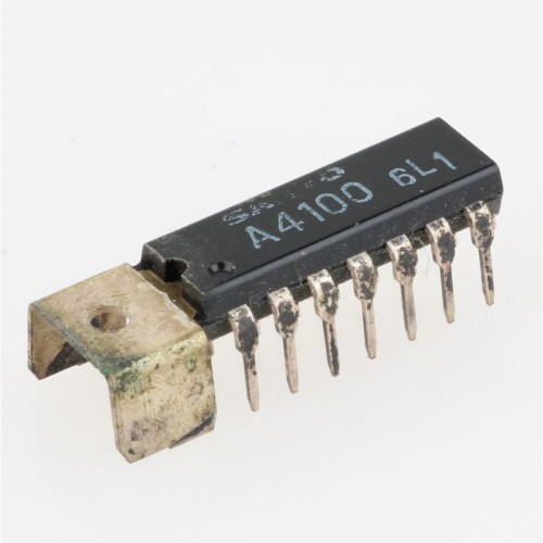 IC LA4100
